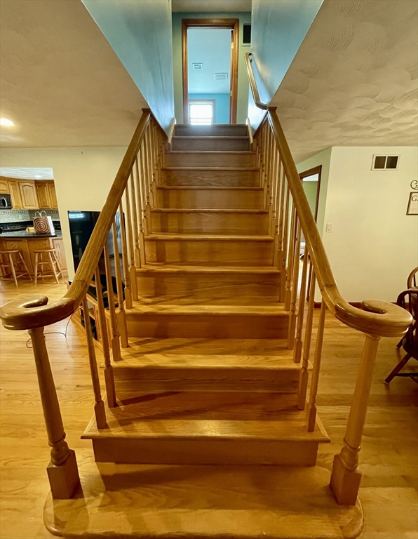 871 King St, Fall River