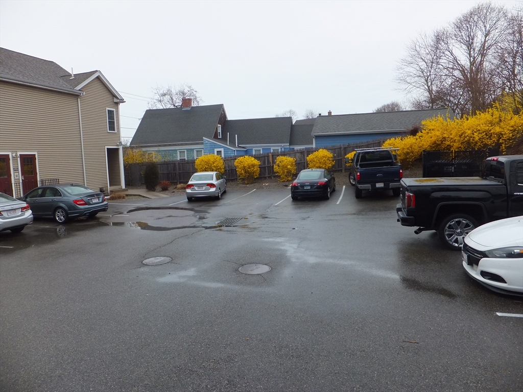 1581 Commercial St, Weymouth