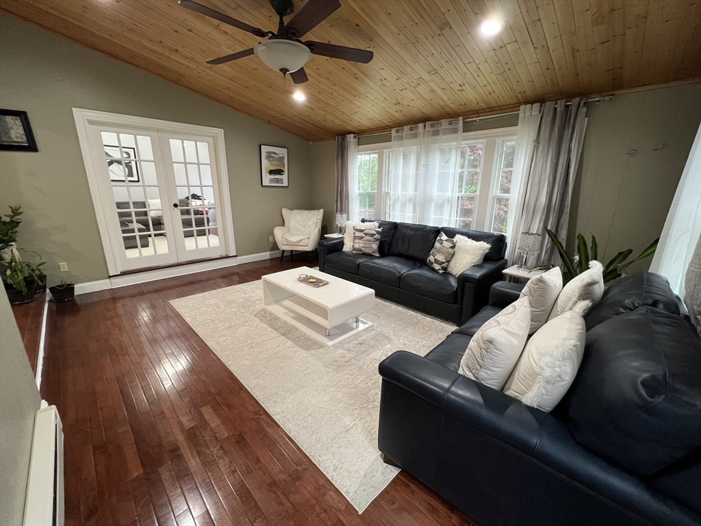 51 Ireta Rd, Shrewsbury