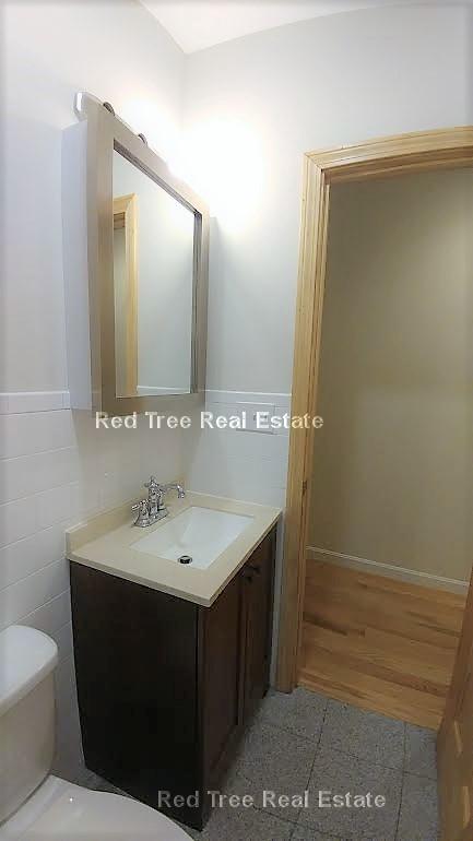 10 Moreland St, Roxbury