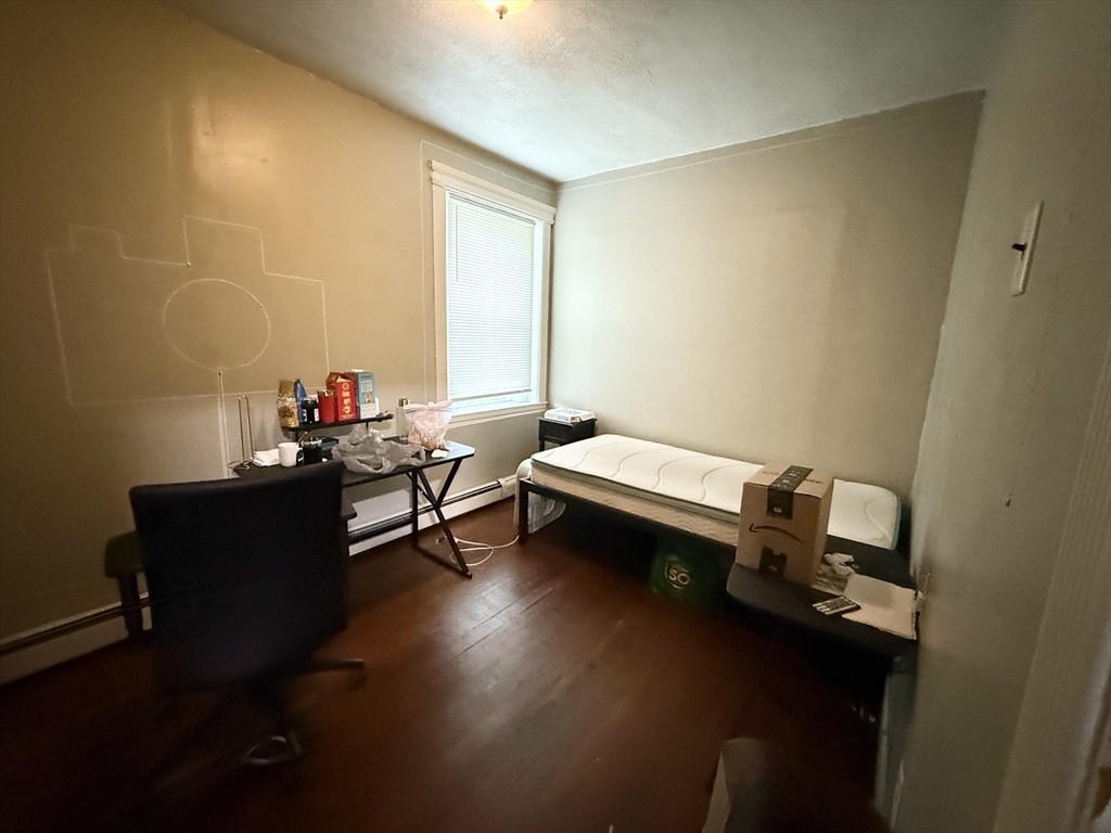 4A Weld Ave, Roxbury