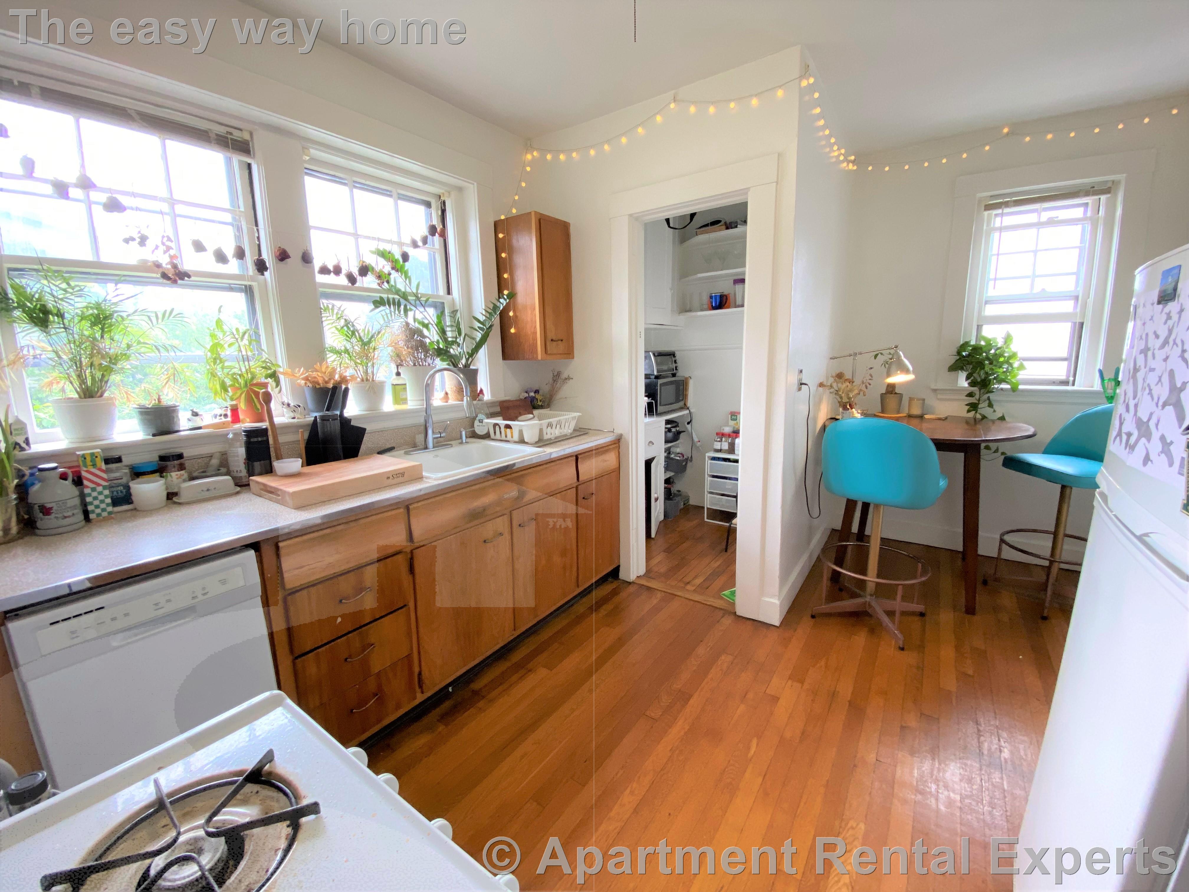 168 Norfolk St, Central Square