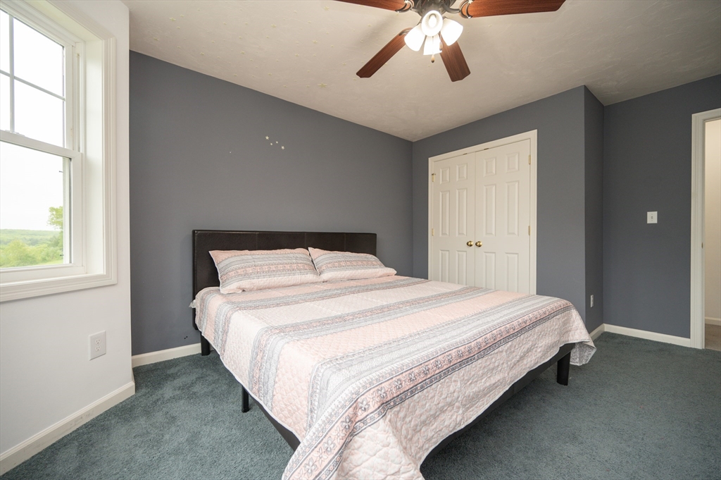 7 Willow Brook Ln, Blackstone