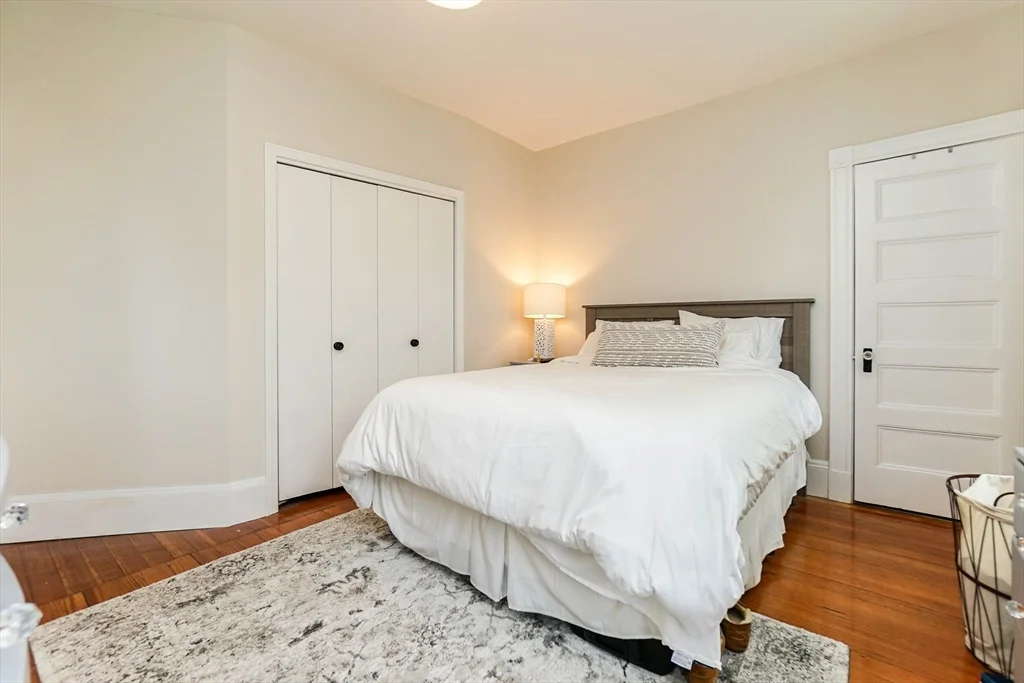 51 Main St, Winter Hill