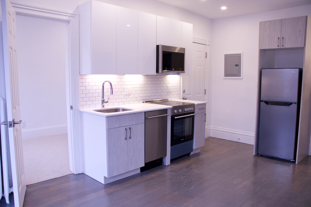 1 bed, 1 bath apartment for rent at 341 2nd Ave Unit 3R, West End — photo 4 of 10
