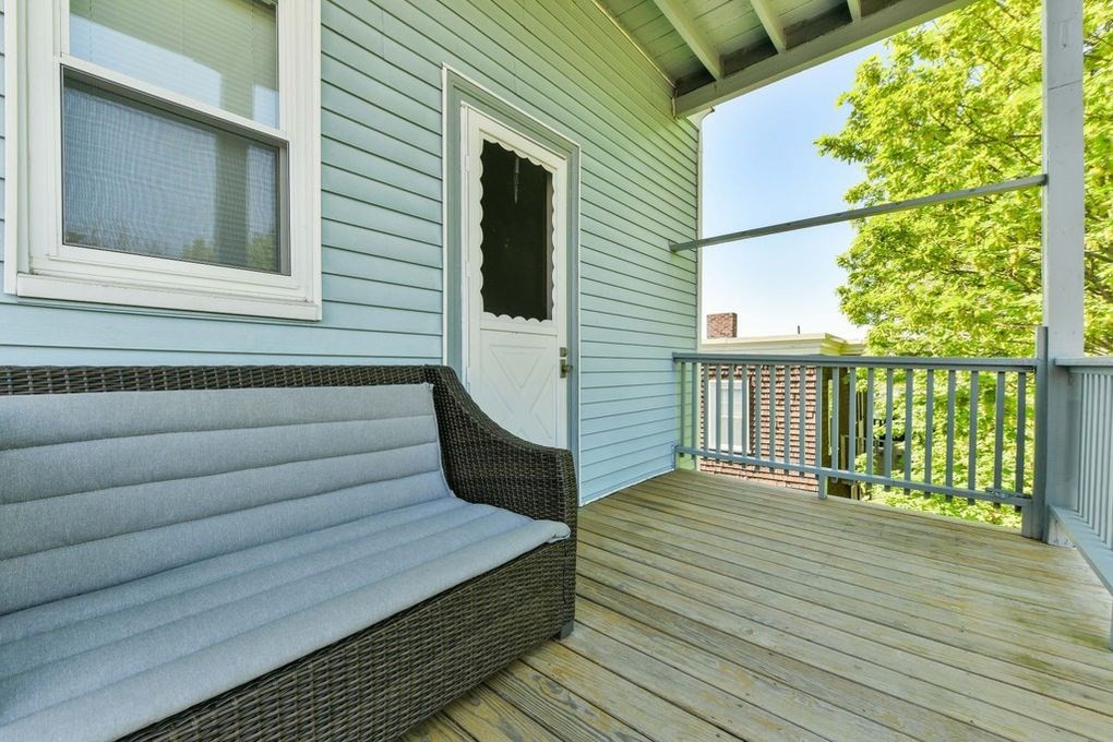 11 Parkton Rd, Jamaica Plain