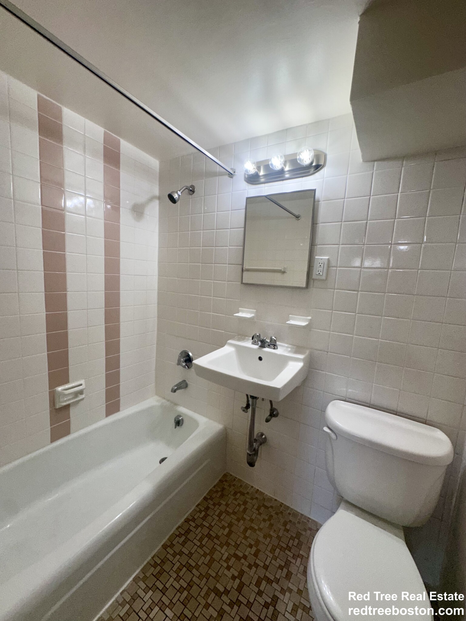 176 North Beacon St, Brighton