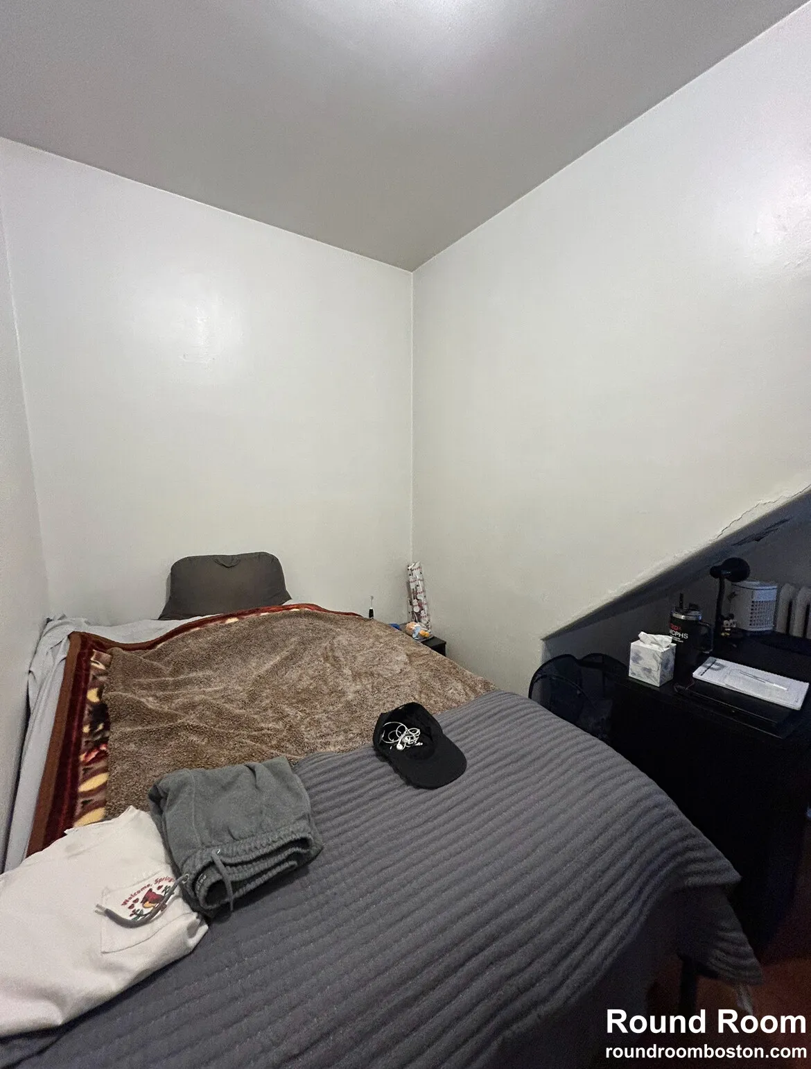 17 Hillside St, Mission Hill