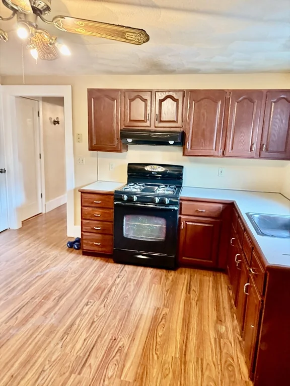 78 Summer St, Everett