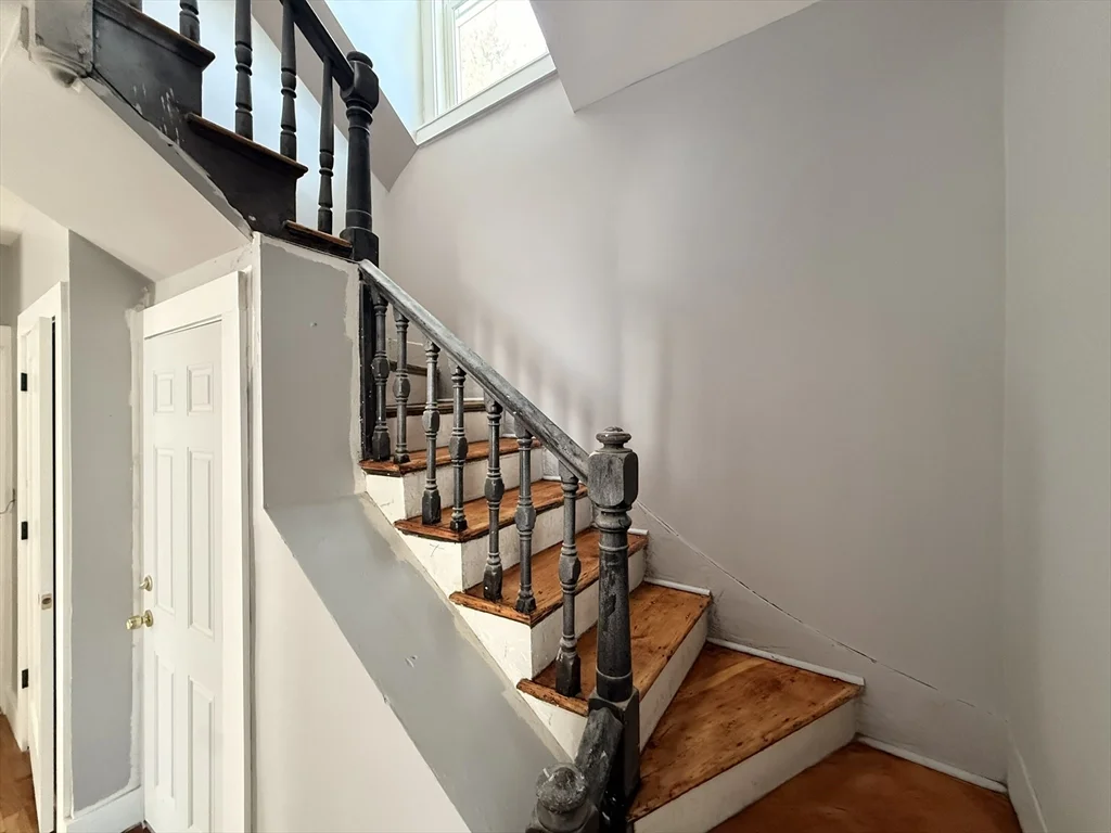 14 Atherton St, Jamaica Plain