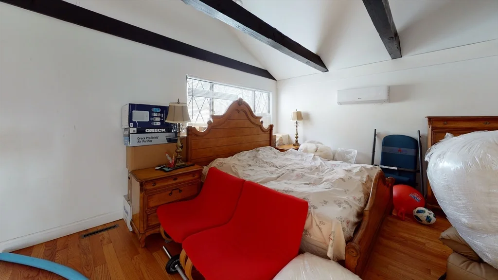 22-24 Broadlawn Park, Chestnut Hill