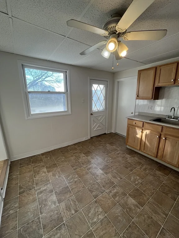 36 Everett St, Medford