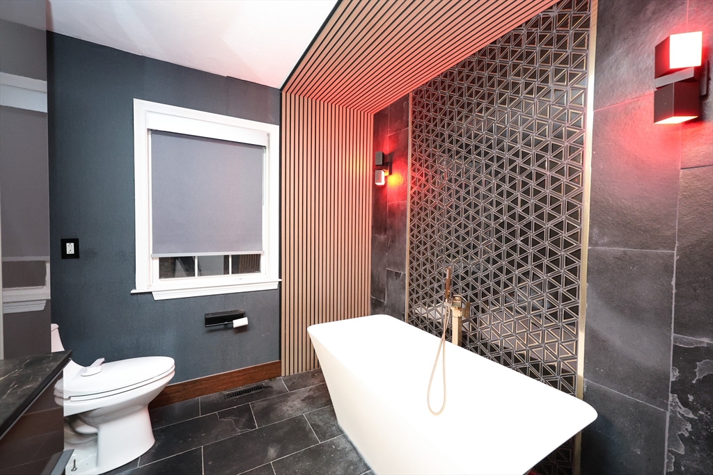 55 Glenrose Ave, Braintree