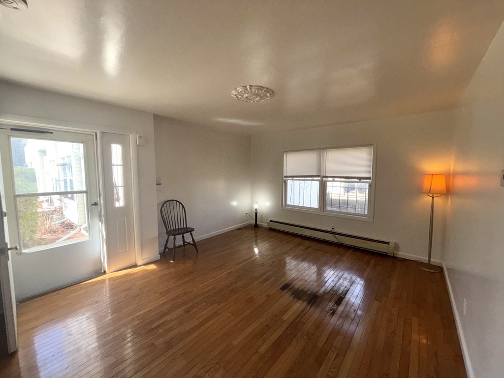 7 Howe Terr, Dorchester