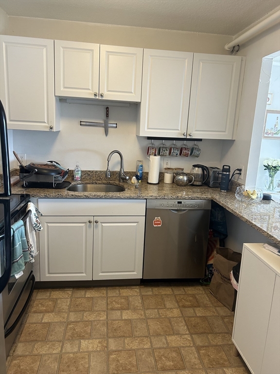 872 Massachusetts Ave, Riverside