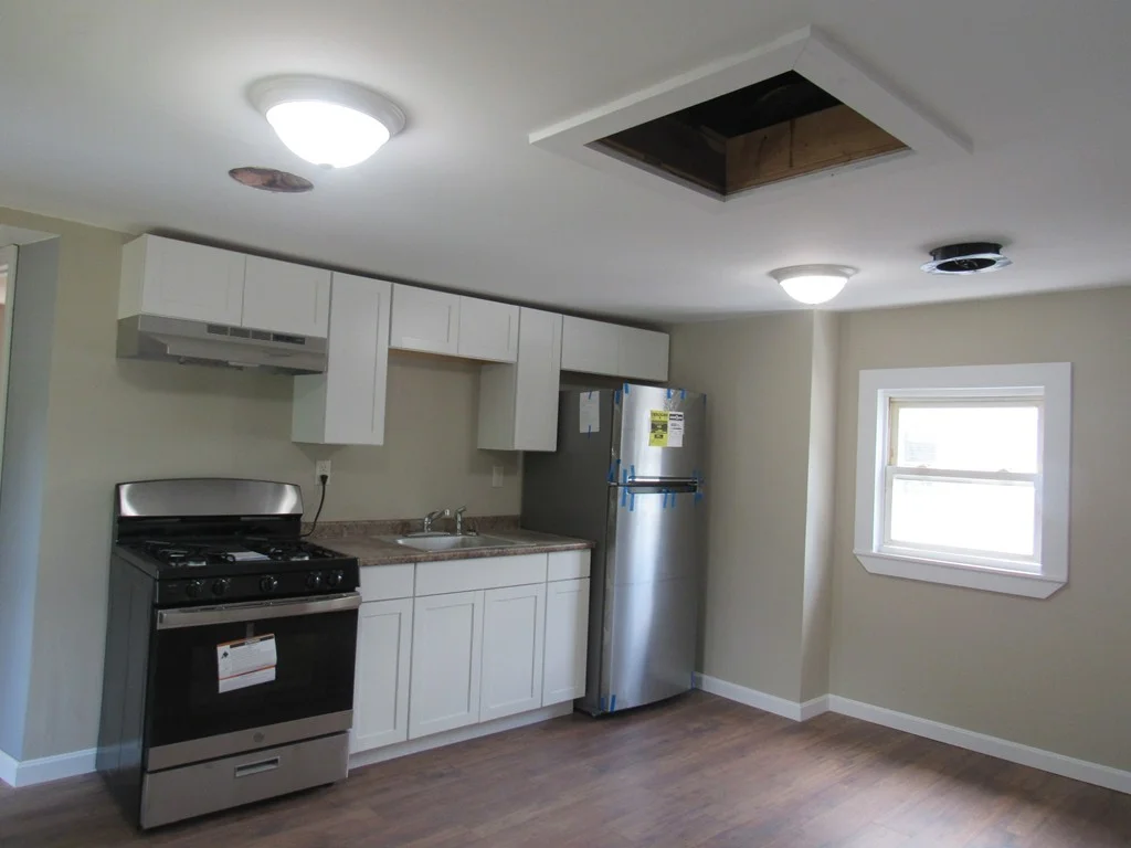 27 Maple St, Millbury