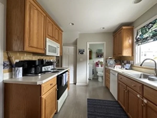 10 Bellevue Rd, Payson Park