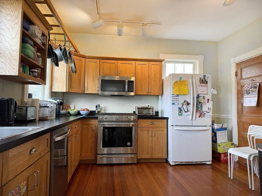 70 Perry St, Coolidge Corner