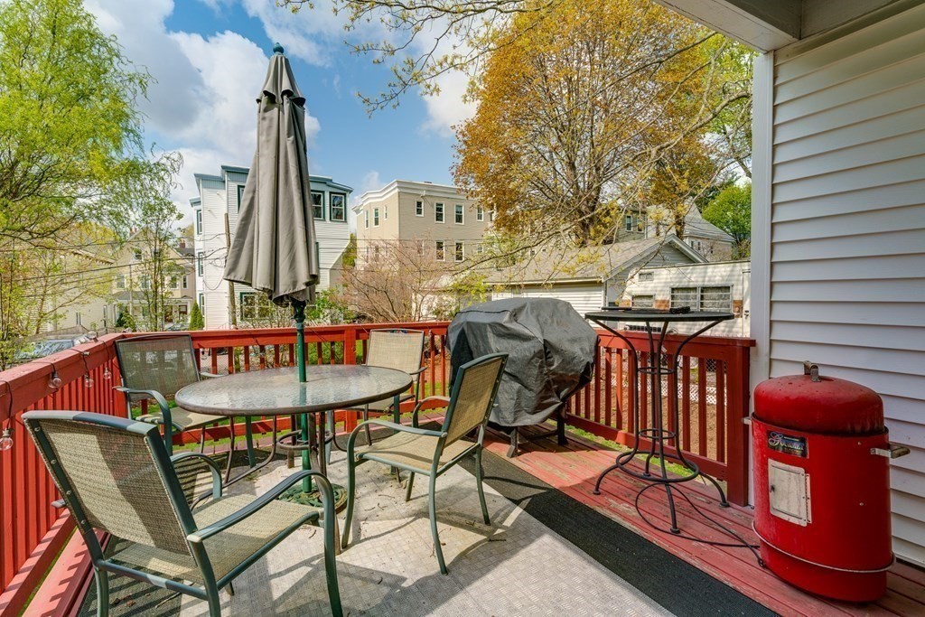 36 Hewlett St, Roslindale