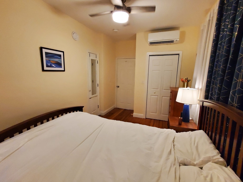 11 Juliette, Dorchester