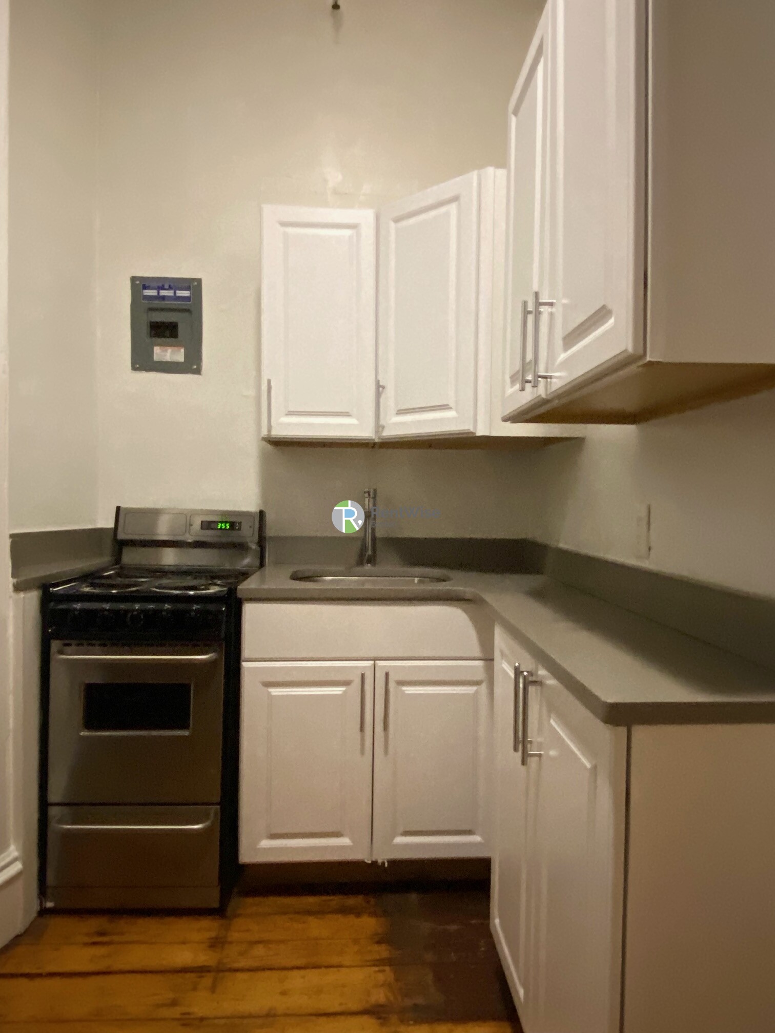 92 Charles St, Beacon Hill