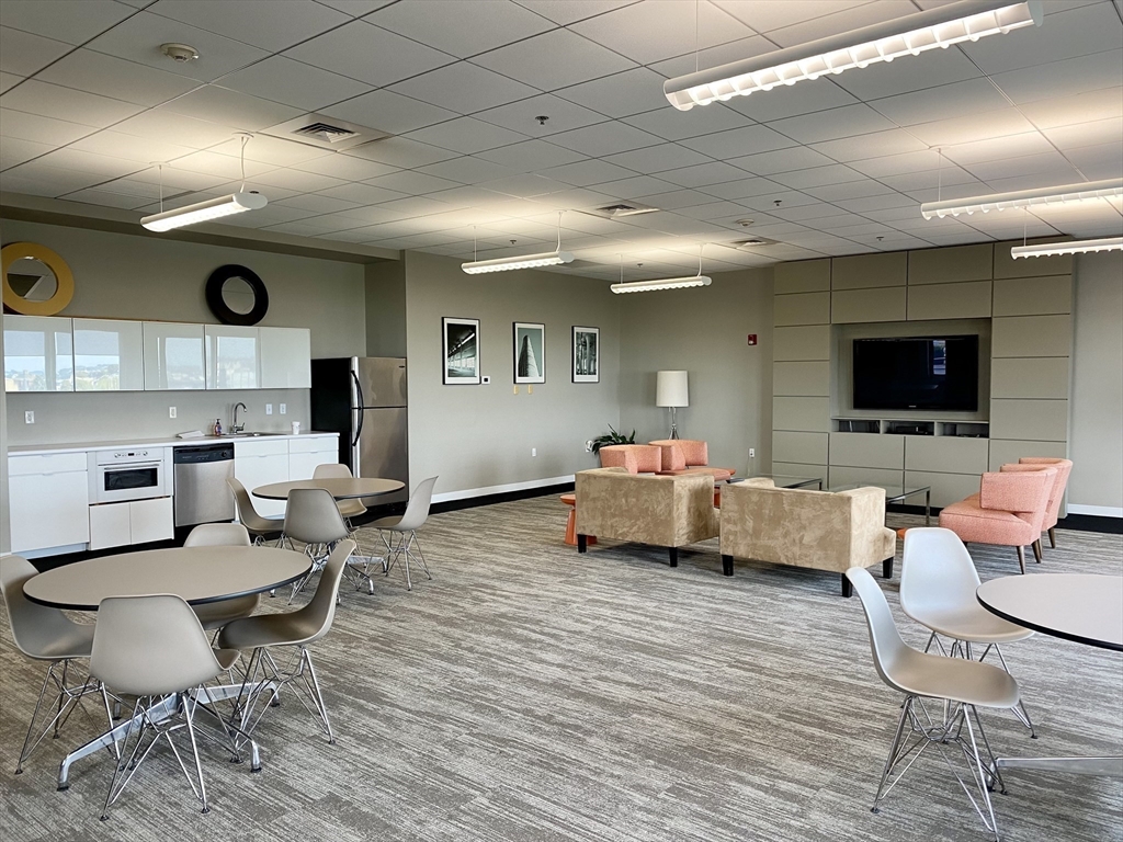 156 Porter St, East Boston