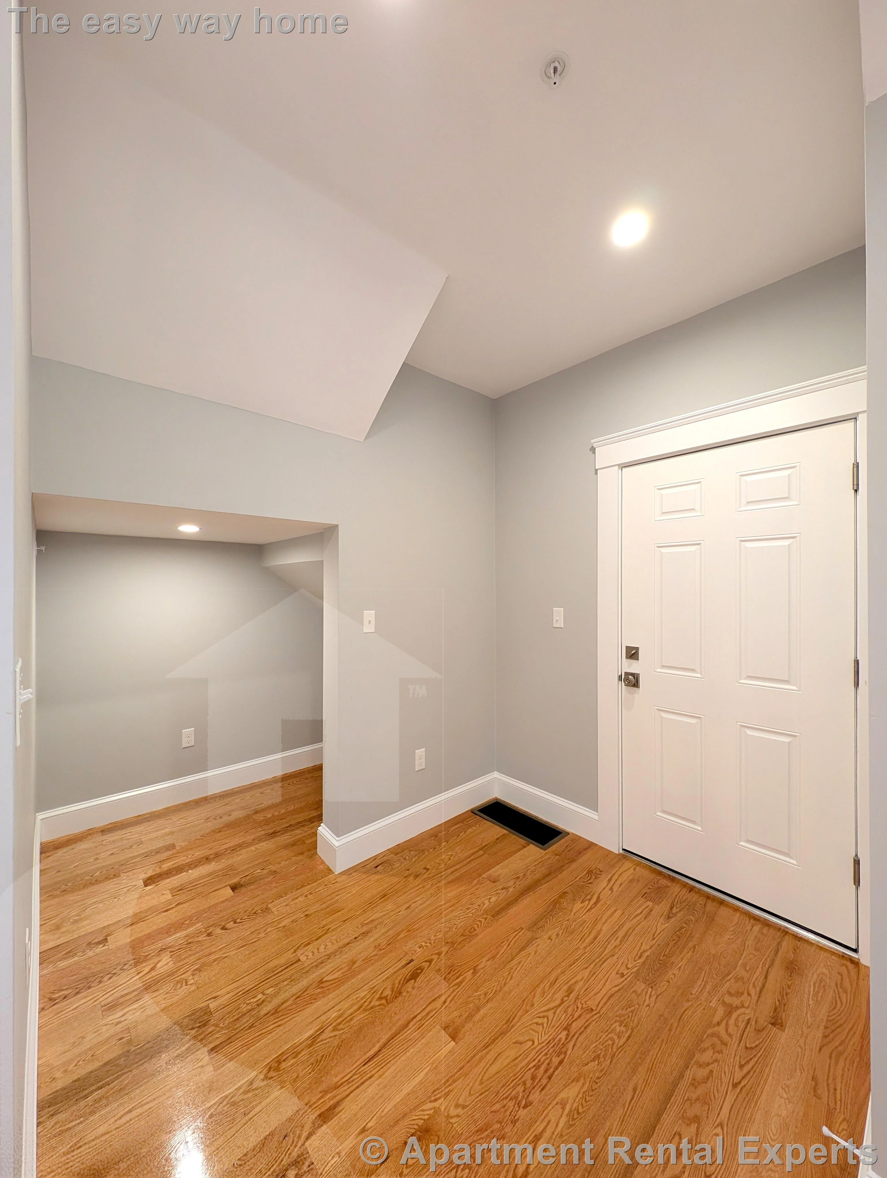 86 Orchard St, Tufts