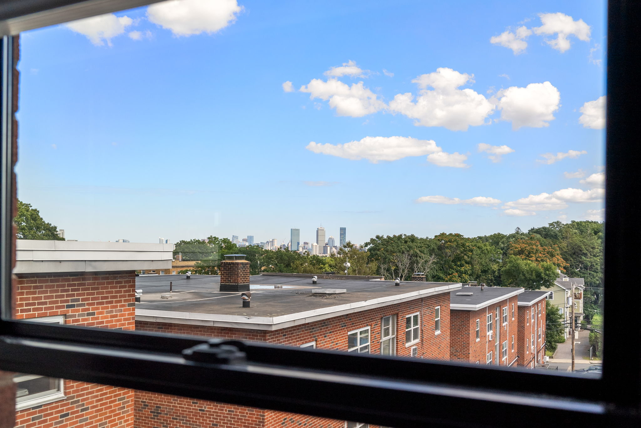 329 Summit Ave, Brighton