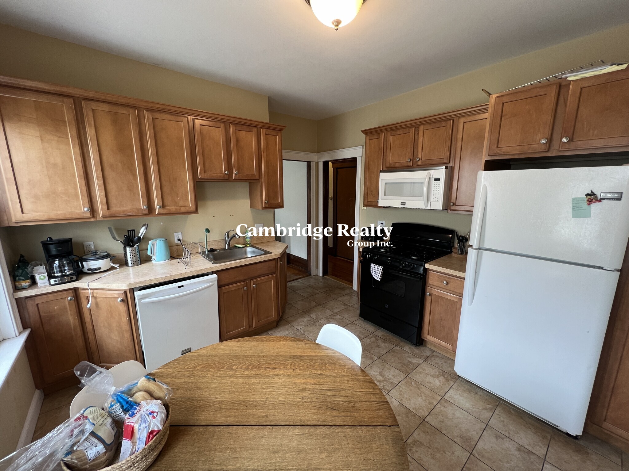 223 Holland St, Teele Square