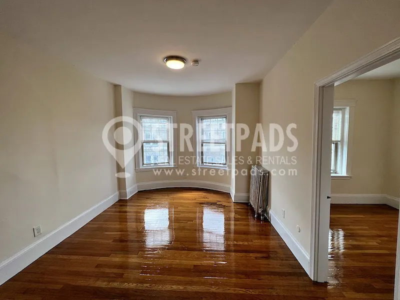 1315 Commonwealth Ave, Allston