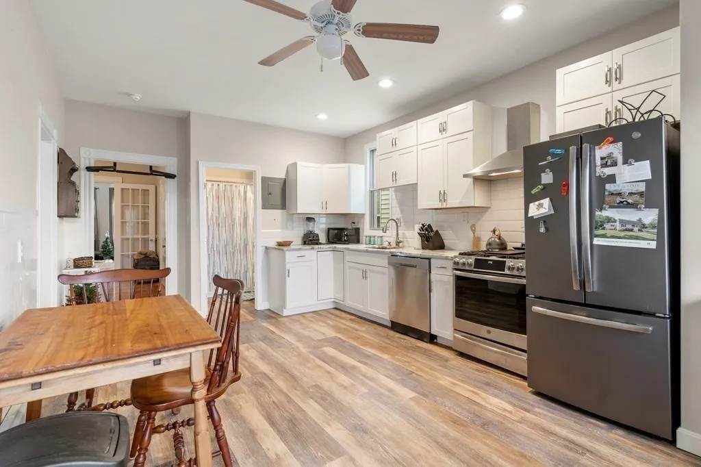 264 Maverick St, East Boston