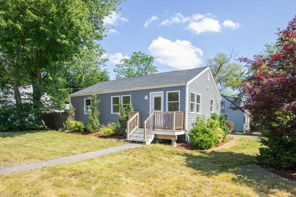 3 Cummings Cir, Randolph