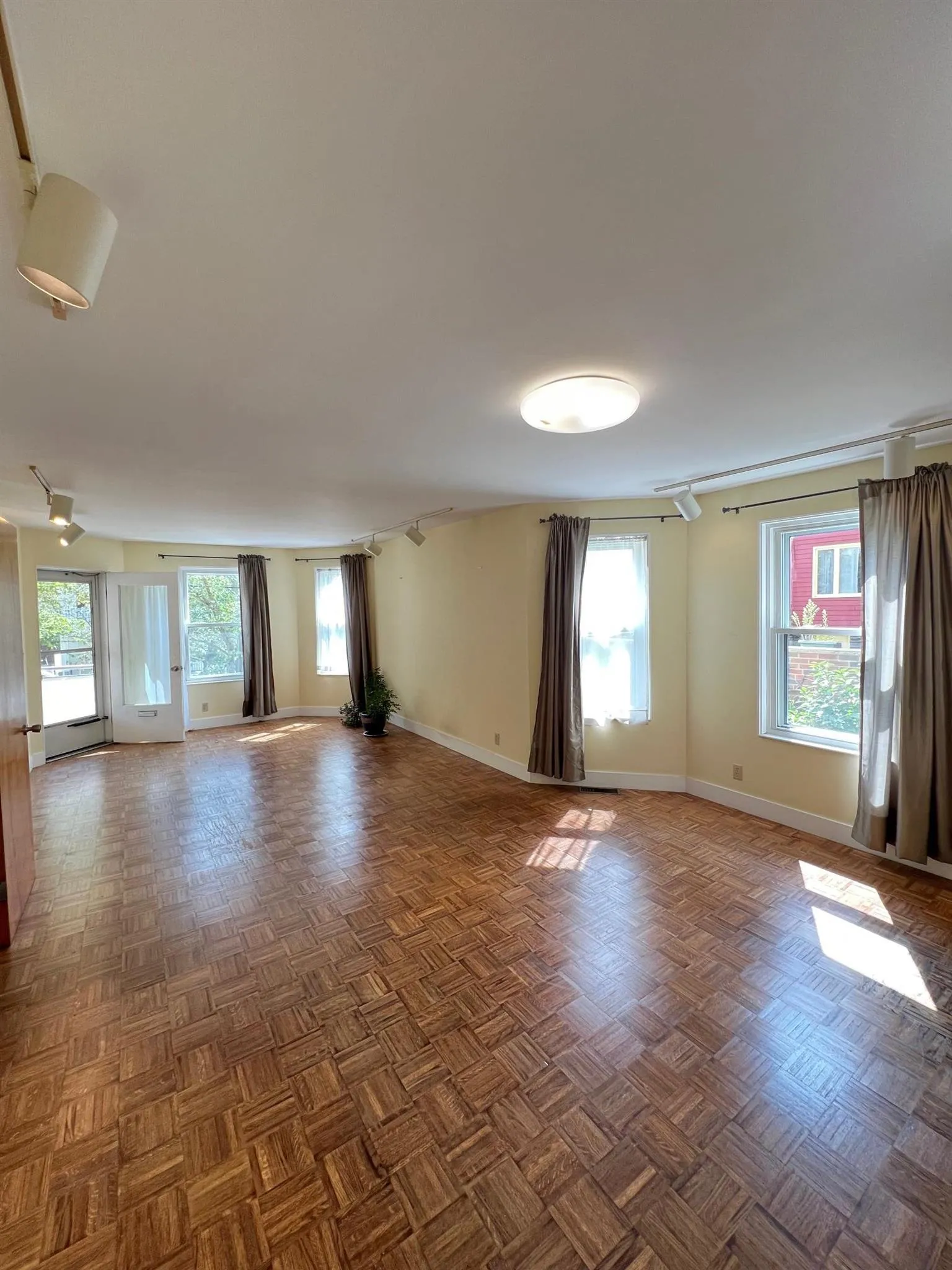 10 Packard Ave, Teele Square