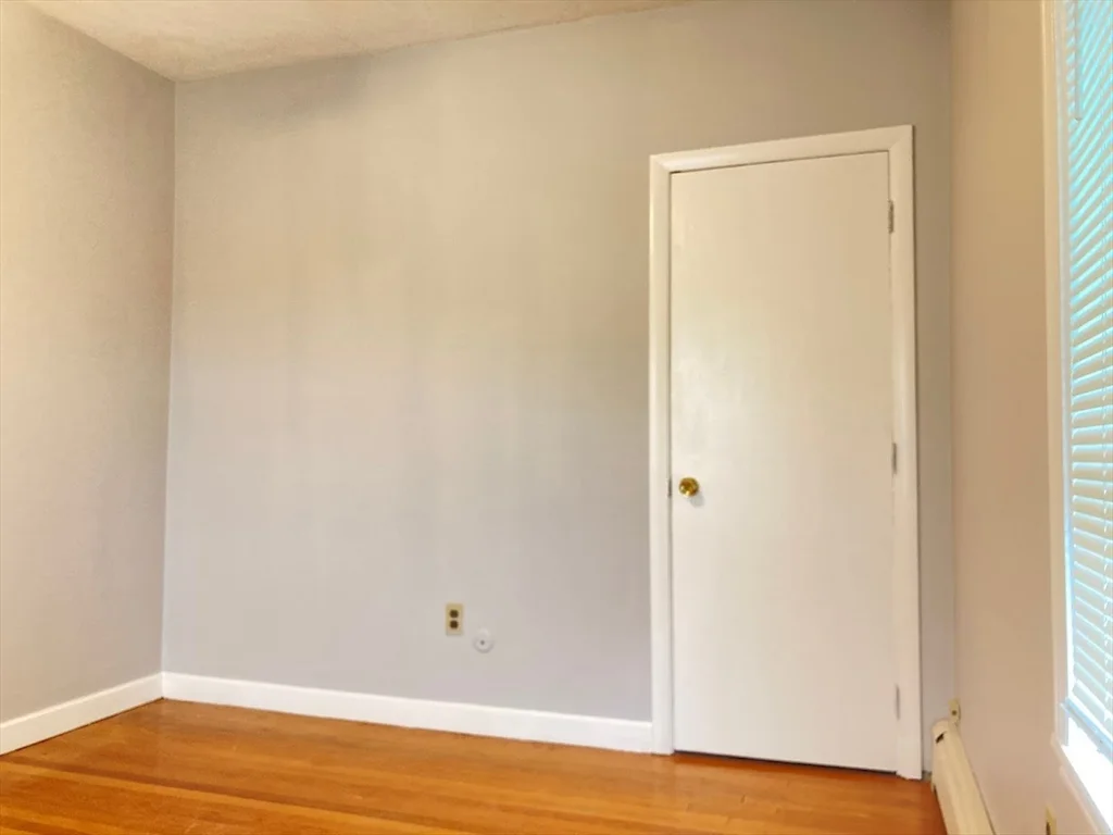 318 Granite St, Quincy
