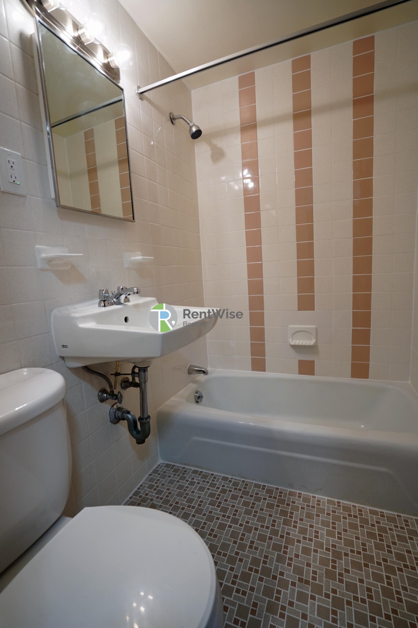 180 North Beacon St, Brighton