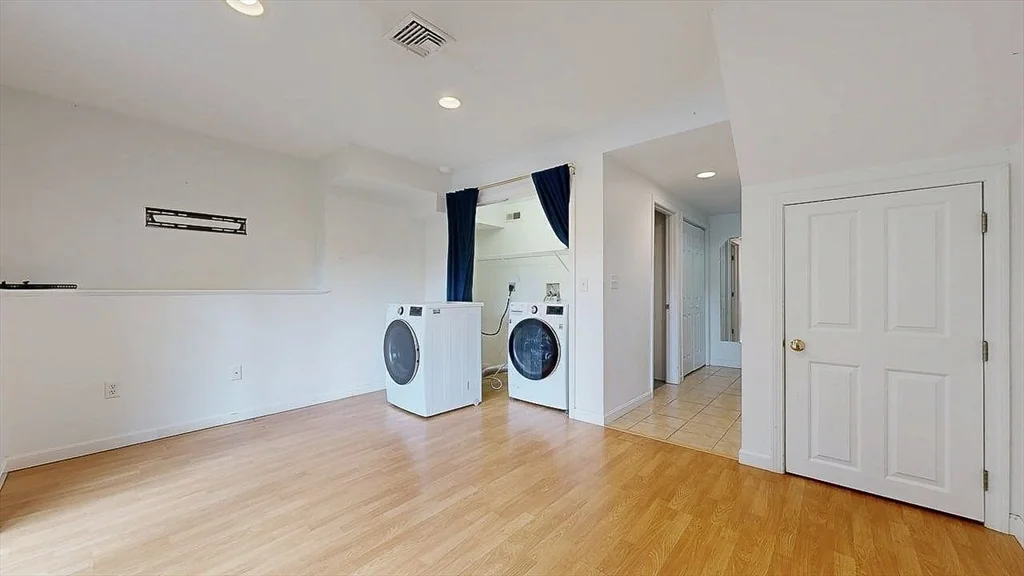 142 Olean St, Tatnuck