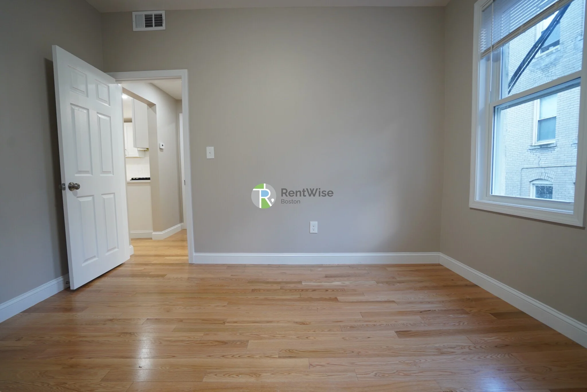 10 Lorraine Ter, Allston