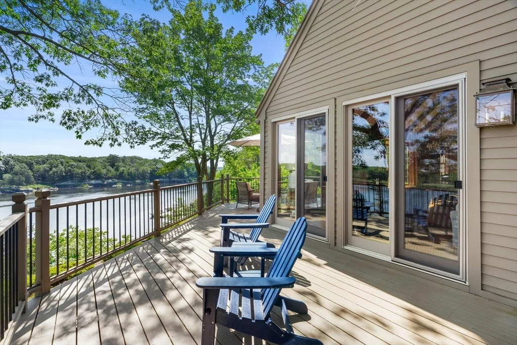 7 Pipers Quarry, Newburyport