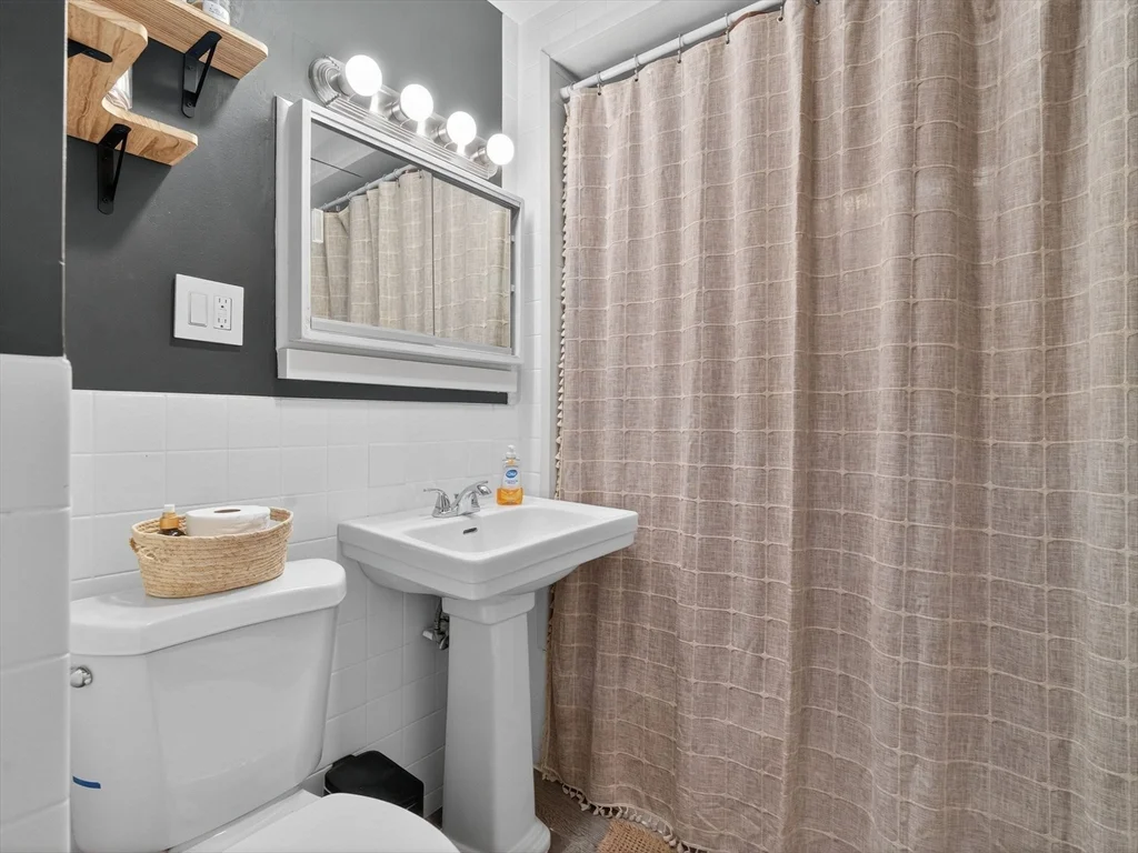 35 Hancock St, Medford