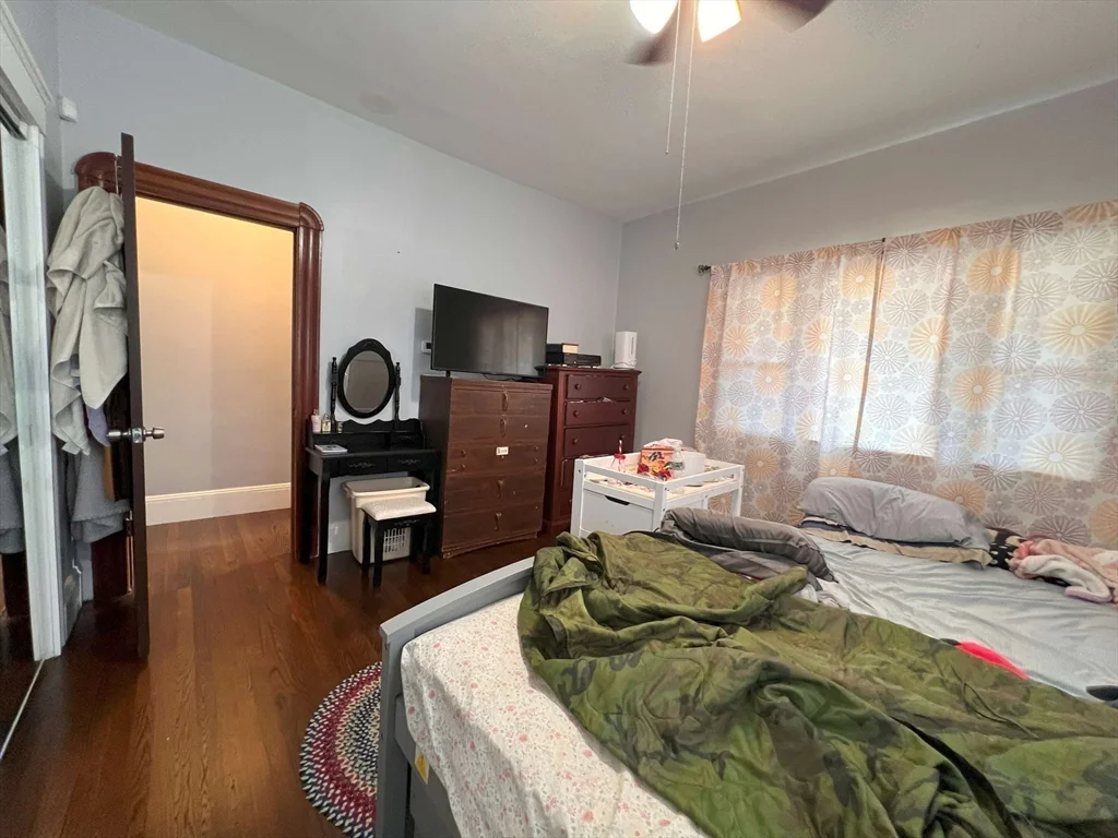 25 Rowena St, Dorchester