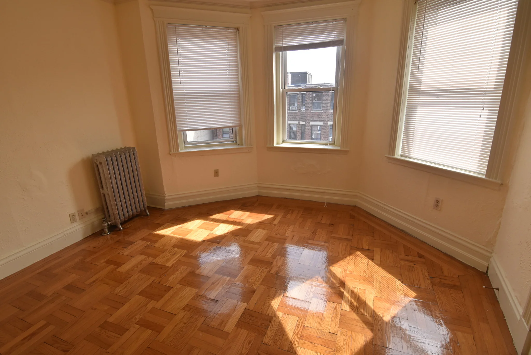 16 Queensberry St, Fenway