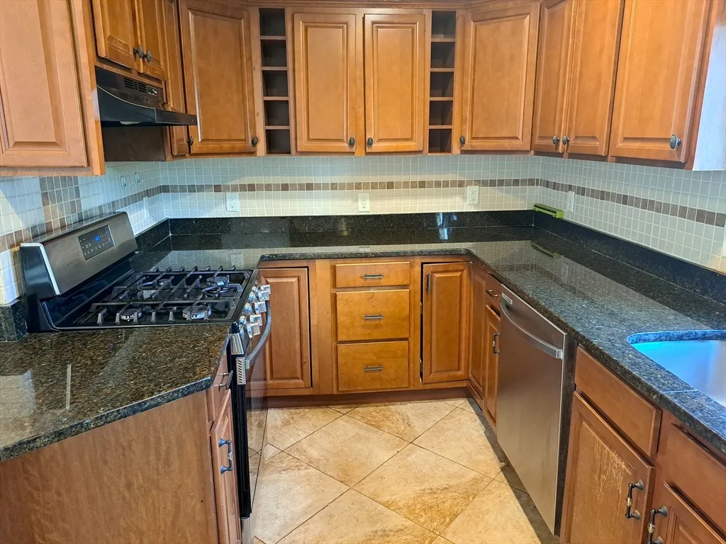 158 Baker St, West Roxbury