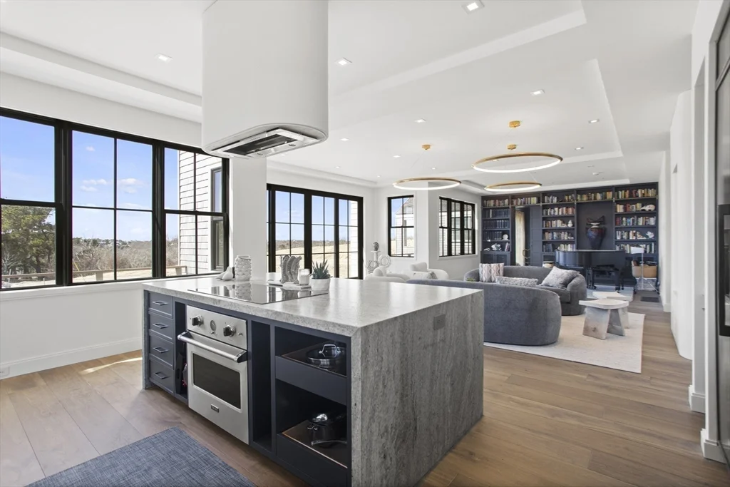 10 Maxey Pond Rd, Nantucket