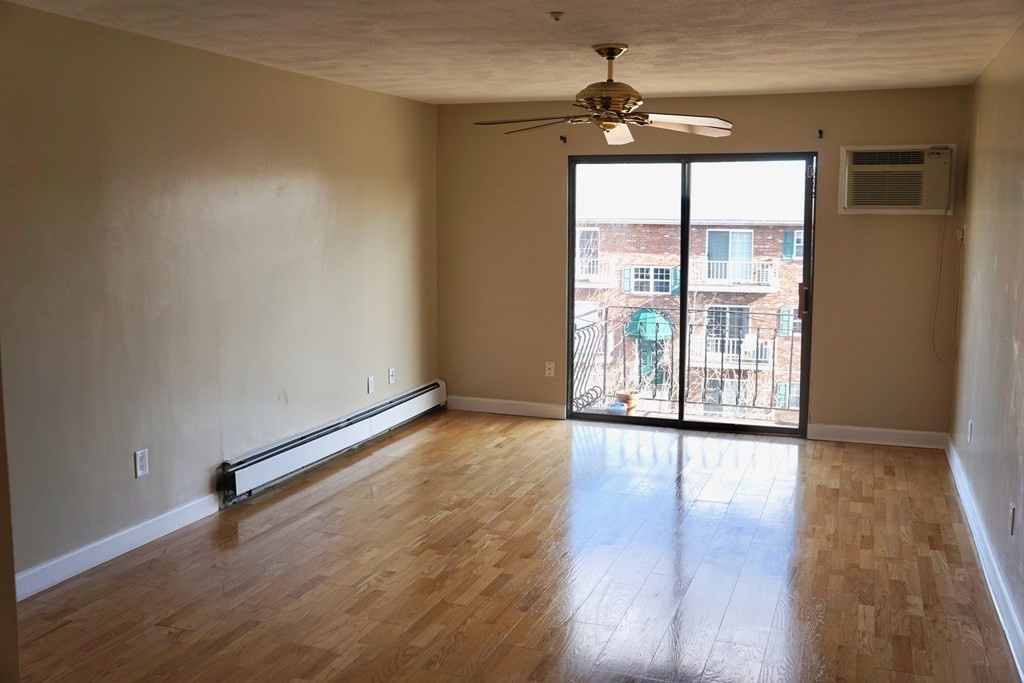 59 Highland Glen Dr, Randolph