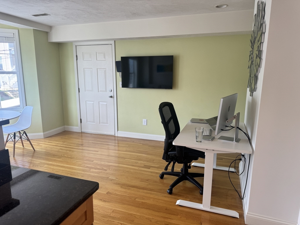 32 Parker St, Charlestown