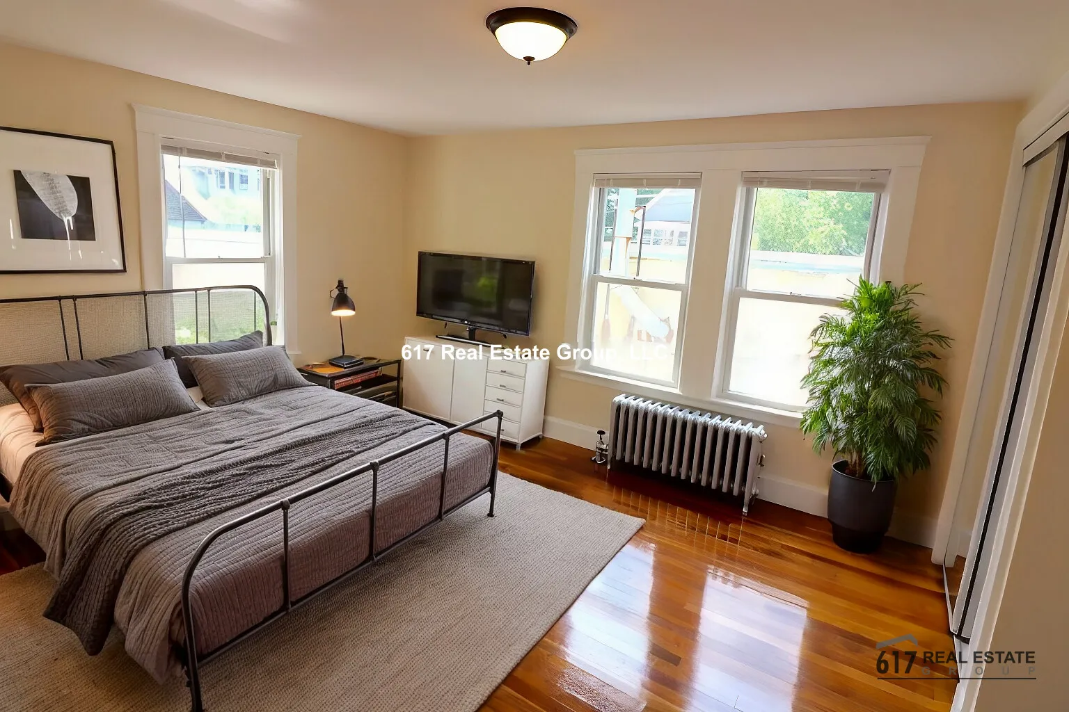 2574 Massachusetts Ave, North Cambridge