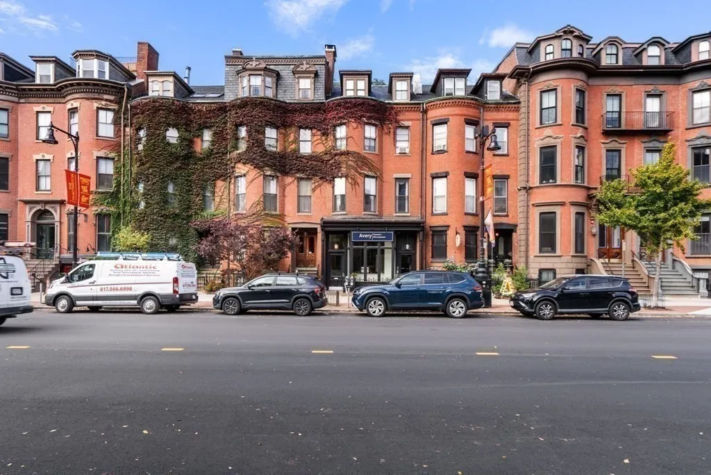 597 Tremont St, South End