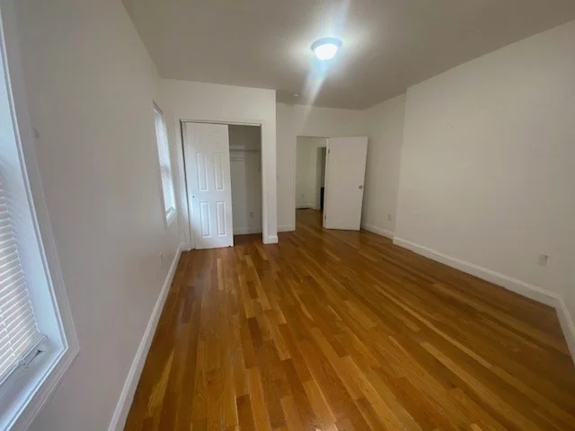 176 Ferry St, Everett