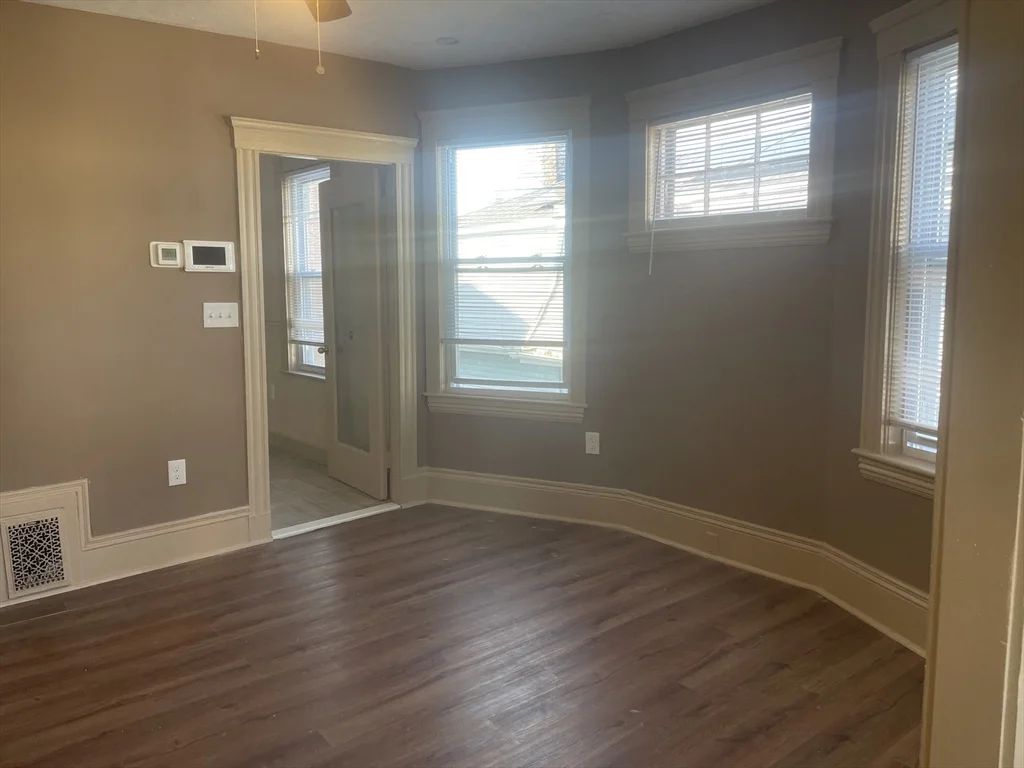 1002 River St, Hyde Park