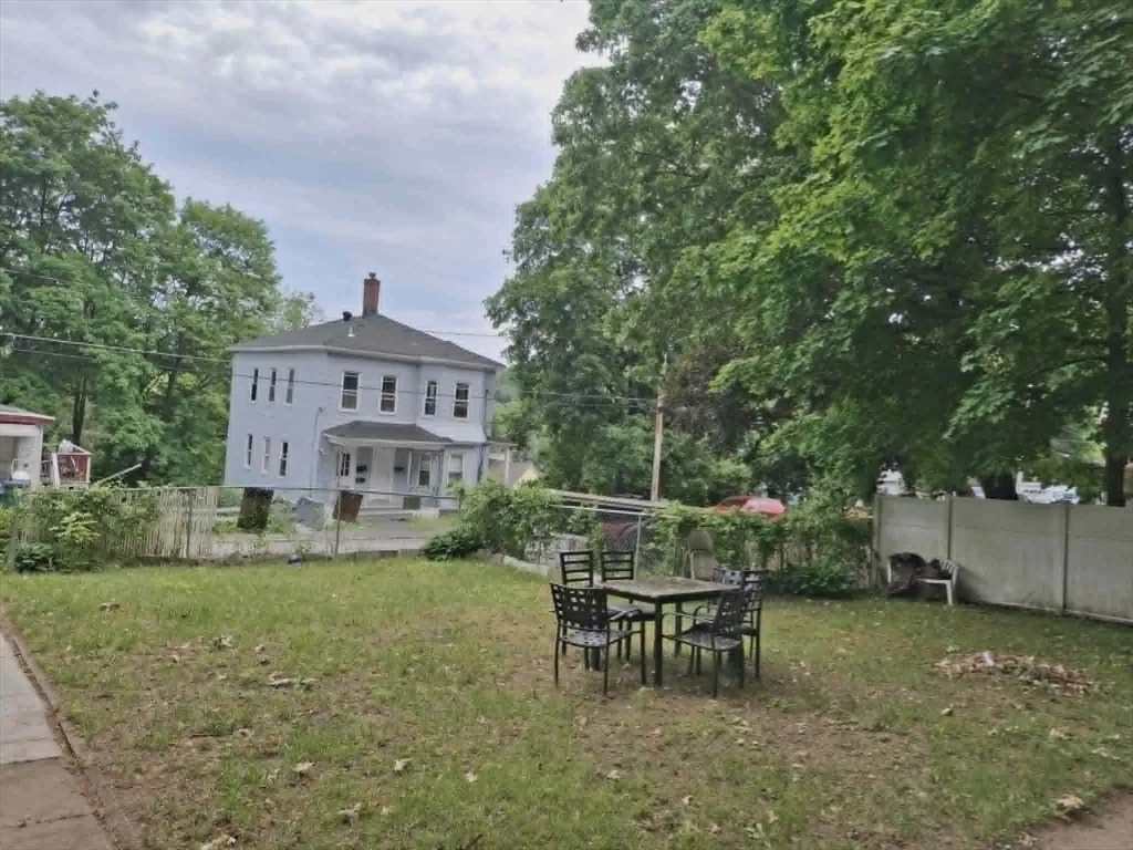 20 Temple St, Fitchburg